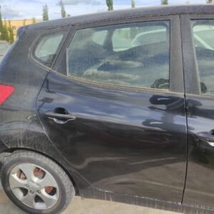 Puerta trasera derecha Kia Venga 1.6 CRDI 16V (128 cv)