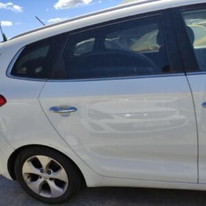 Puerta trasera derecha Kia Carens IV 1.7 16V CRDi (136 cv) HPE