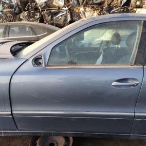 Puerta delantera izquierda Mercedes Benz Clase E (W211) E 320 CDI (204 cv)