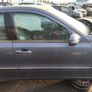 Puerta delantera derecha Mercedes Benz Clase E (W211) E 320 CDI (204 cv)
