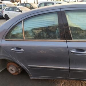 Puerta trasera derecha Mercedes Benz Clase E (W211) E 320 CDI (204 cv)