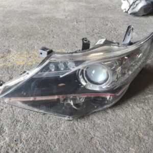 Faro izquierdo Toyota Auris II 1.6 Valvematic (132 cv)