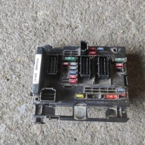 Caja de reles / fusibles Citroen Xsara (N1) 1.6 i 16V (109 cv)