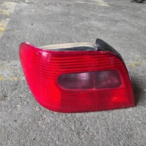 Piloto trasero izquierdo Citroen Xsara (N1) 1.6 i 16V (109 cv)