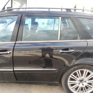 Puerta trasera izquierda Mercedes Benz Clase E T-mod. (S211) E 320 CDI (204 cv)