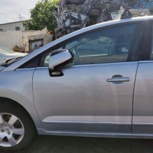 Puerta delantera izquierda Peugeot 5008 I (Fase I) 1.6 HDI (109cv)
