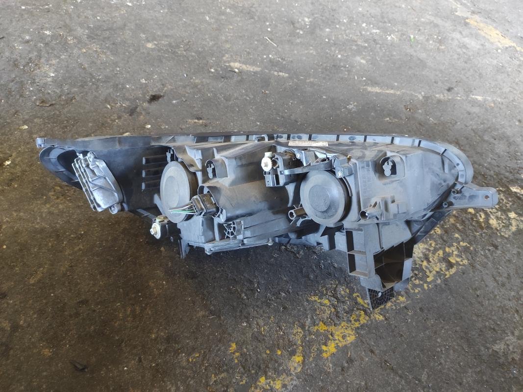 Faro izquierdo Renault Kadjar 1.5 Energy dCi (110 cv) Eco - Imagen 4