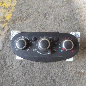Mando calefaccion / A/A Dacia Sandero II stepway (Versión 2016) 0.9 TCe (90 cv) Start&Stop
