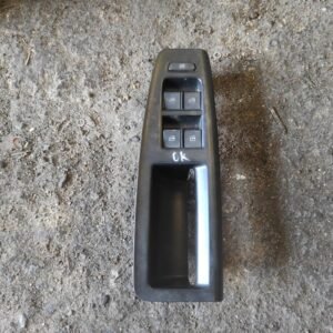 Mando elevalunas delantero izquierdo Volkswagen Polo IV (9N3) 1.9 TDI (100 cv) 5-d