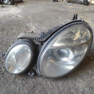 Faro izquierdo Mercedes Benz Clase E (W211) E 320 CDI (224 cv)