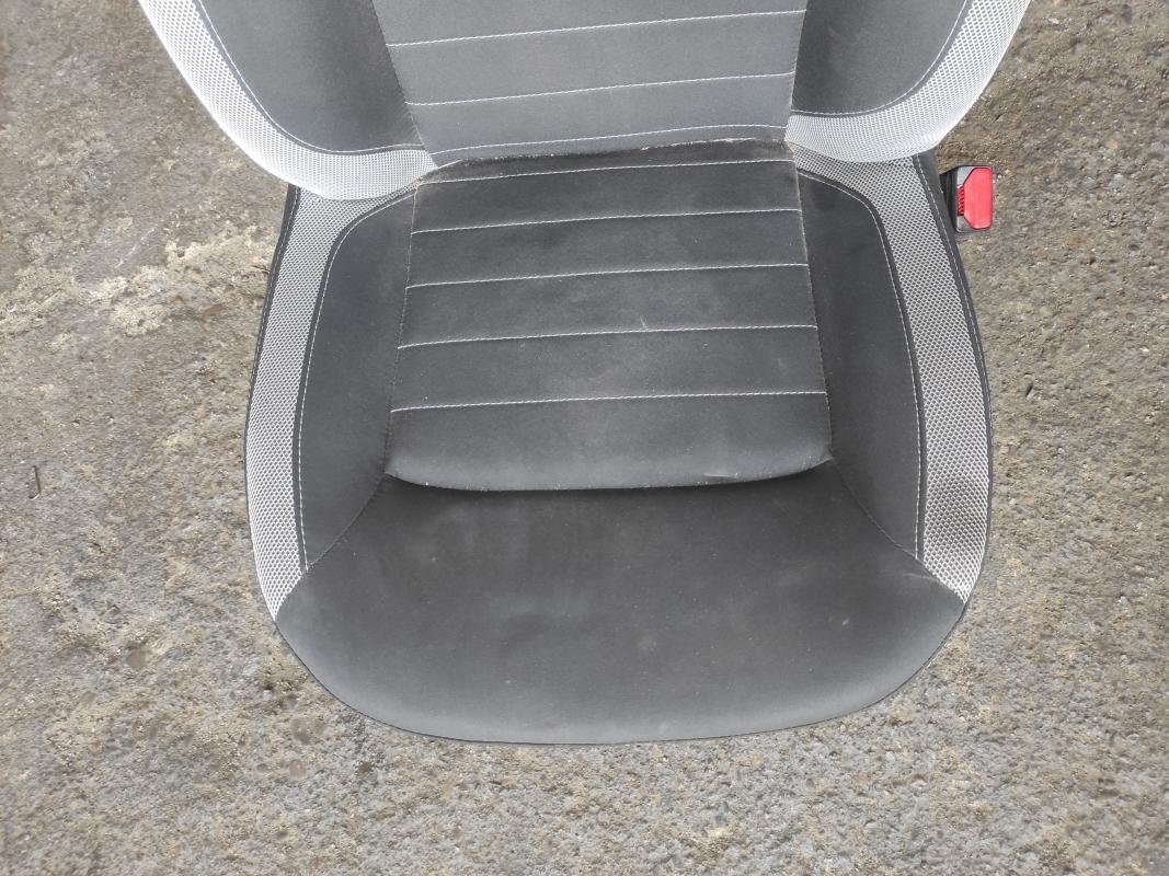Asiento delantero derecho Dacia Sandero II stepway (Versión 2016) 0.9 TCe (90 cv) Start&Stop - Imagen 4