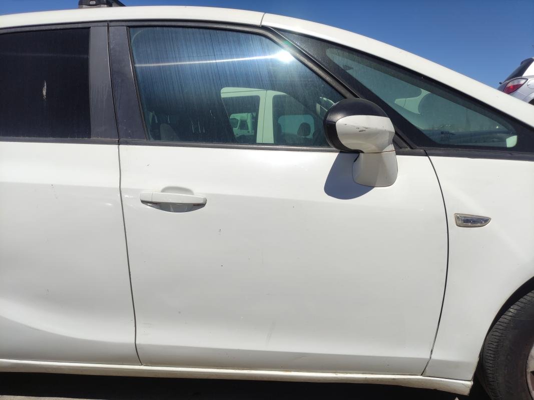 Puerta delantera derecha Opel Zafira Tourer C 2.0 CDTI (130 cv) Ecotec