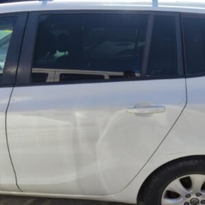 Puerta trasera izquierda Opel Zafira Tourer C 2.0 CDTI (130 cv) Ecotec