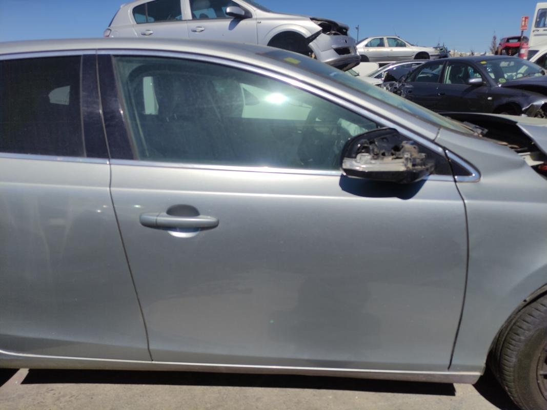 Puerta delantera derecha Volvo V40 (2012) 1.6 D2 (115 cv)