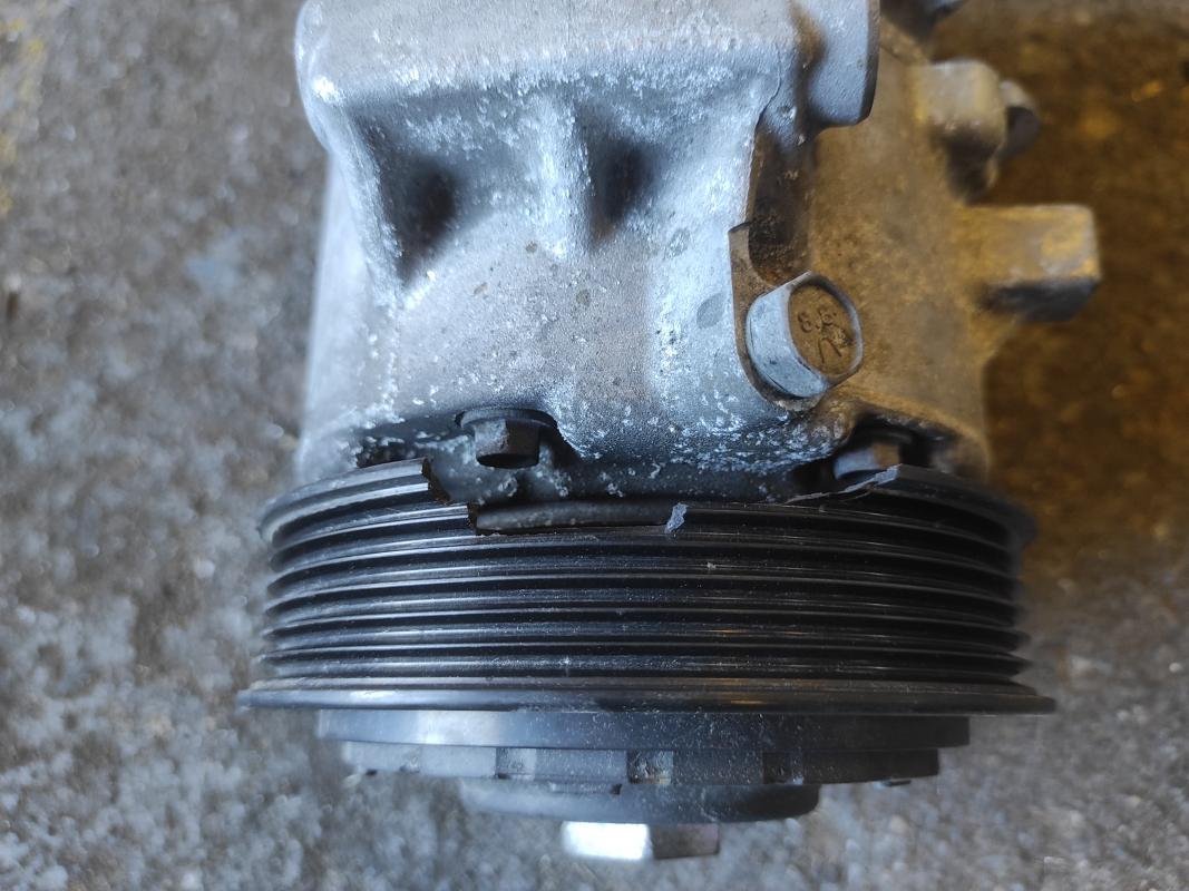 Compresor aire acondicionado Toyota Auris II 1.6 Valvematic (132 cv) - Imagen 5