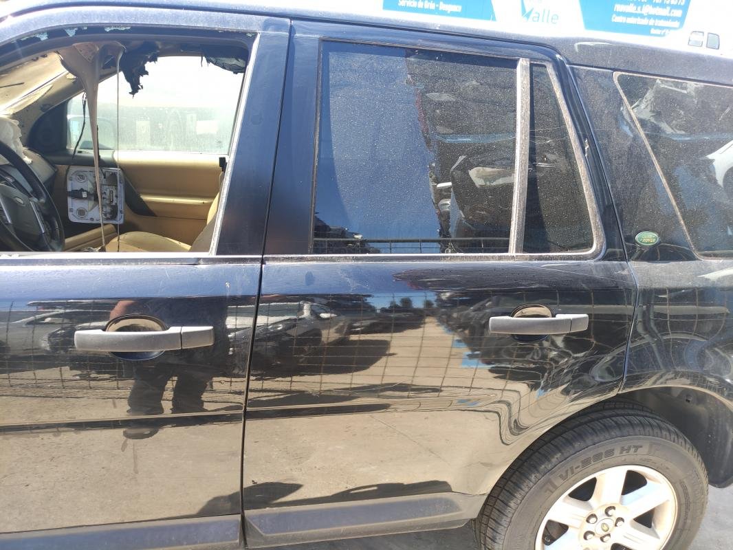 Puerta trasera izquierda Land Rover Freelander II 2.2 TD4 (160)