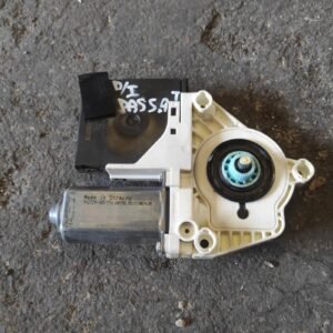 Motor elevalunas delantero izquierdo Volkswagen Passat (B6) 2.0 TDI (140 cv) Automatico