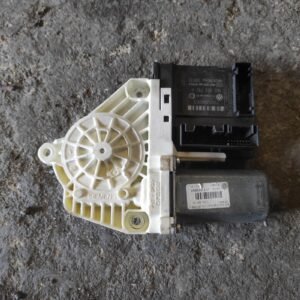 Motor elevalunas delantero derecho Volkswagen Passat (B6) 2.0 TDI (140 cv)