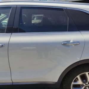 Puerta trasera izquierda Kia Sorento III 2.2 CRDi (200 cv) AWD Automatico