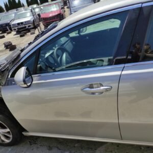 Puerta delantera izquierda Peugeot 508 1.6 THP (156 cv)