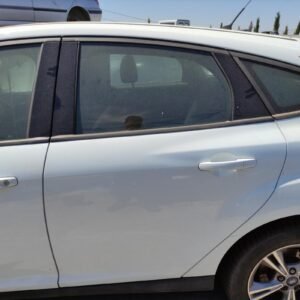 Puerta trasera izquierda Ford Focus III Hatchback (Versión 2014) 1.0 EcoBoost (125 cv) S&S