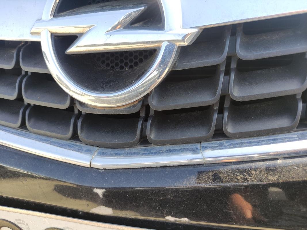 Paragolpe delantero Opel Astra J 1.7 CDTI (110 cv) - Imagen 4