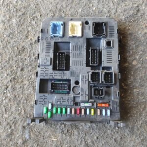 Caja de reles / fusibles Citroen C5 III Tourer 2.0 HDi 140 (140cv)