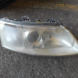 Faro derecho Saab 9-3 Sedan II (E) 1.9 TiD (150 cv)