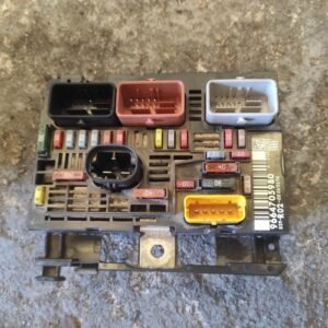 Caja de reles / fusibles Citroen C4 I Grand Picasso (Fase I, 2006) 2.0 HDi (136 cv) FAP Automatico