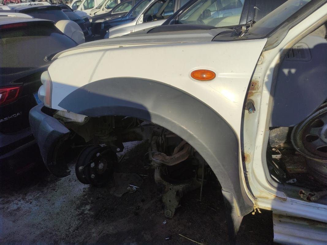 Aleta Delantera Izquierda Nissan Pick UP (D22) 2.5 Di 4WD King Cab (133 cv)