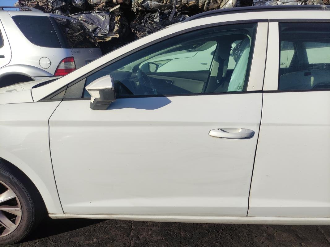 Puerta delantera izquierda Seat Leon III ST (Versión 2016) 2.0 TDI (110 cv)