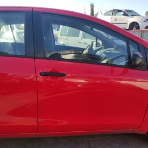 Puerta delantera derecha Toyota Yaris II 1.0 i VVT-i (69 cv)