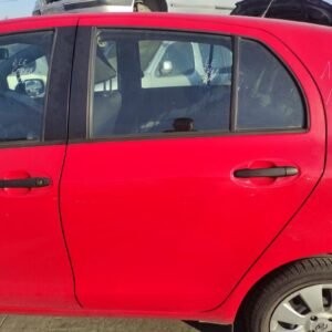 Puerta trasera izquierda Toyota Yaris II 1.0 i VVT-i (69 cv)