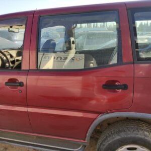 Puerta trasera izquierda Nissan Terrano II (R20) 2.7 TD (5 dr) (100 cv)