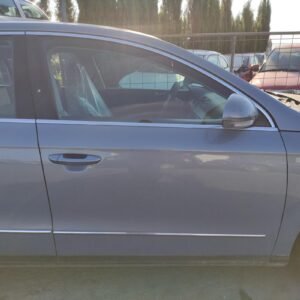 Puerta delantera derecha Volkswagen Passat (B6) 2.0 TDI (140 cv)