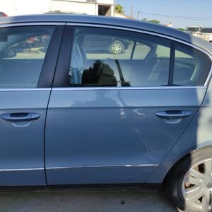 Puerta trasera izquierda Volkswagen Passat (B6) 2.0 TDI (140 cv)