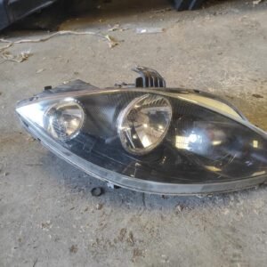 Faro derecho Seat Leon II (1P) 1.9 TDI (105 cv)