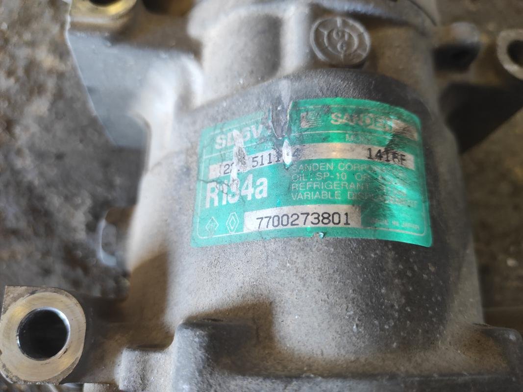 Compresor aire acondicionado Renault Clio II 1.5 dCi (65 cv) - Imagen 4