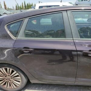 Puerta trasera derecha Opel Astra J (Versión 2012) 1.6 CDTI (110 cv) Ecotec start/stop