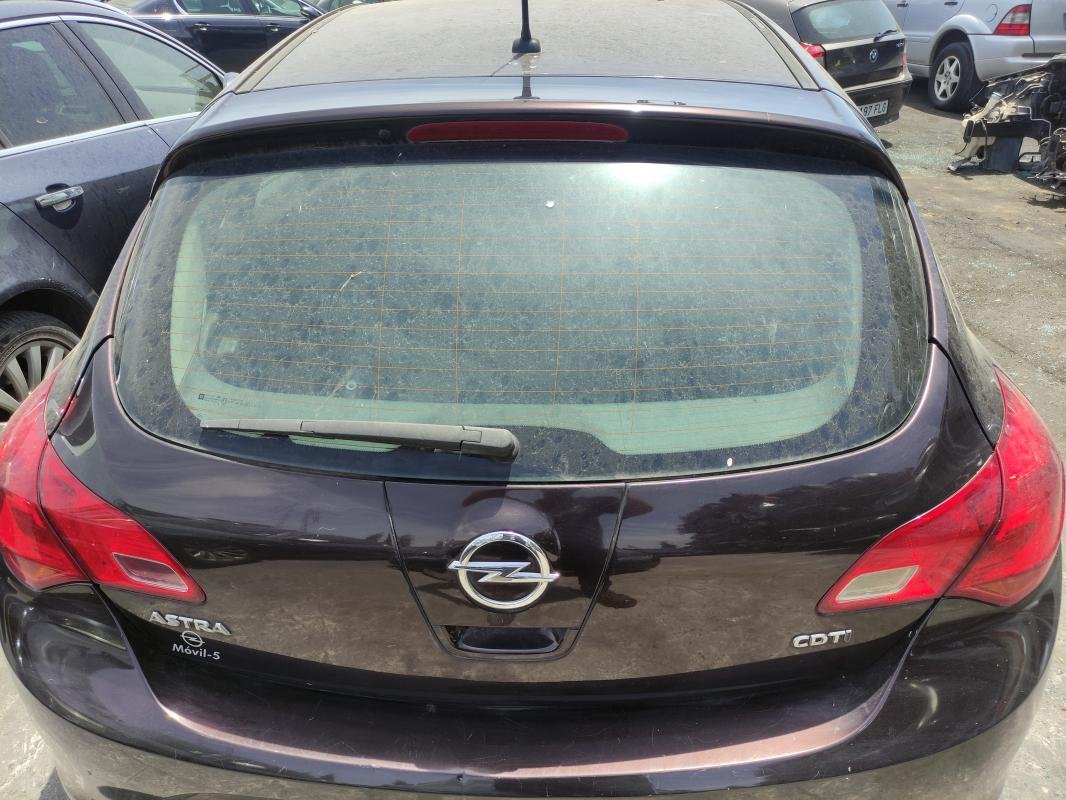 Porton trasero Opel Astra J (Versión 2012) 1.6 CDTI (110 cv) Ecotec start/stop