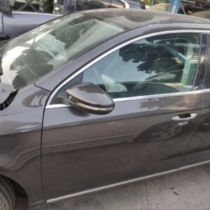 Puerta delantera izquierda Volkswagen Passat (B7) 2.0 TDI (140 cv) DSG BMT