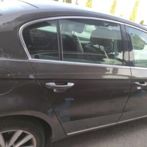 Puerta trasera derecha Volkswagen Passat (B7) 2.0 TDI (140 cv) DSG BMT