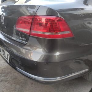 Paragolpe trasero Volkswagen Passat (B7) 2.0 TDI (140 cv) DSG BMT