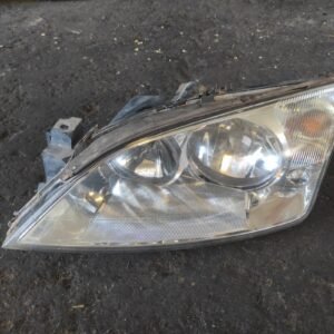 Faro izquierdo Ford Mondeo II Hatchback 2.0 TDCi (130 cv)