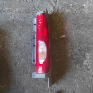 Piloto trasero derecho Renault Trafic II Furgón (FL) 2.0 dCI 115 (FL01, FL0U) (114 cv)