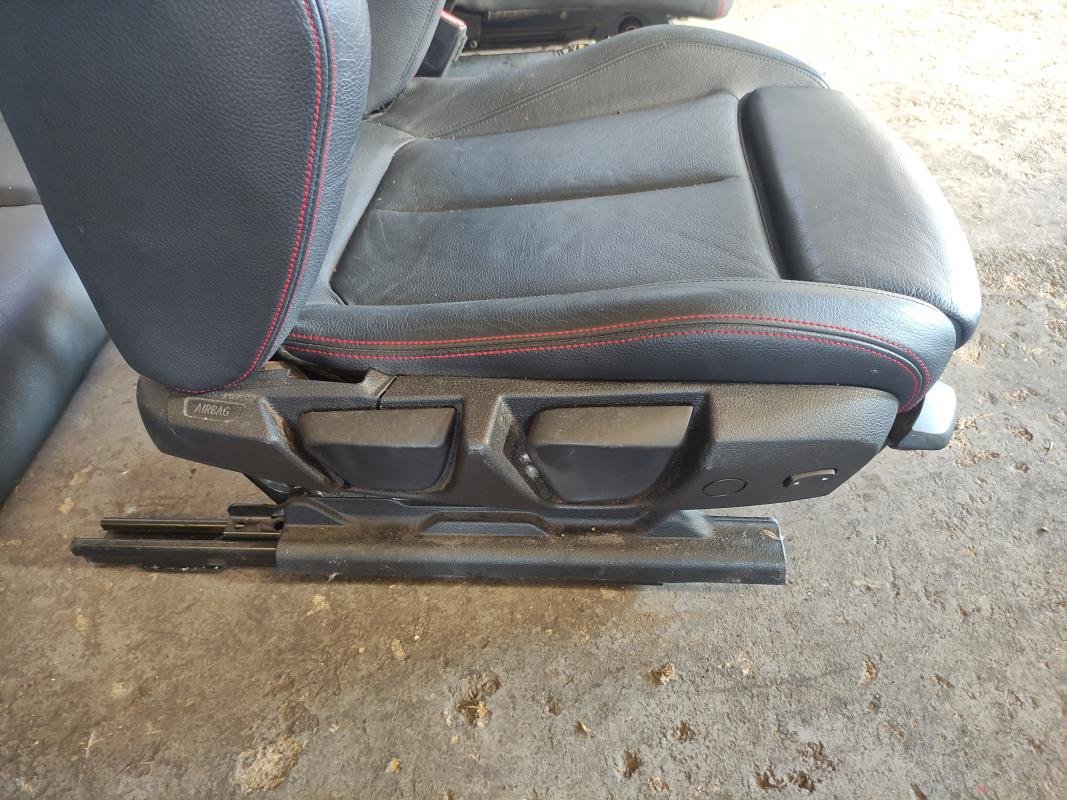 Juego asientos completo Bmw Serie 3 Sedan (F30) 318d (143 cv) Steptronic - Imagen 6
