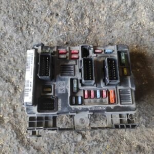 Caja de reles / fusibles Peugeot 307 2.0 HDi (110 cv)