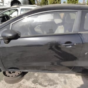 Puerta delantera izquierda Kia Rio III Hatchback (UB) 1.2 16V (85 cv)