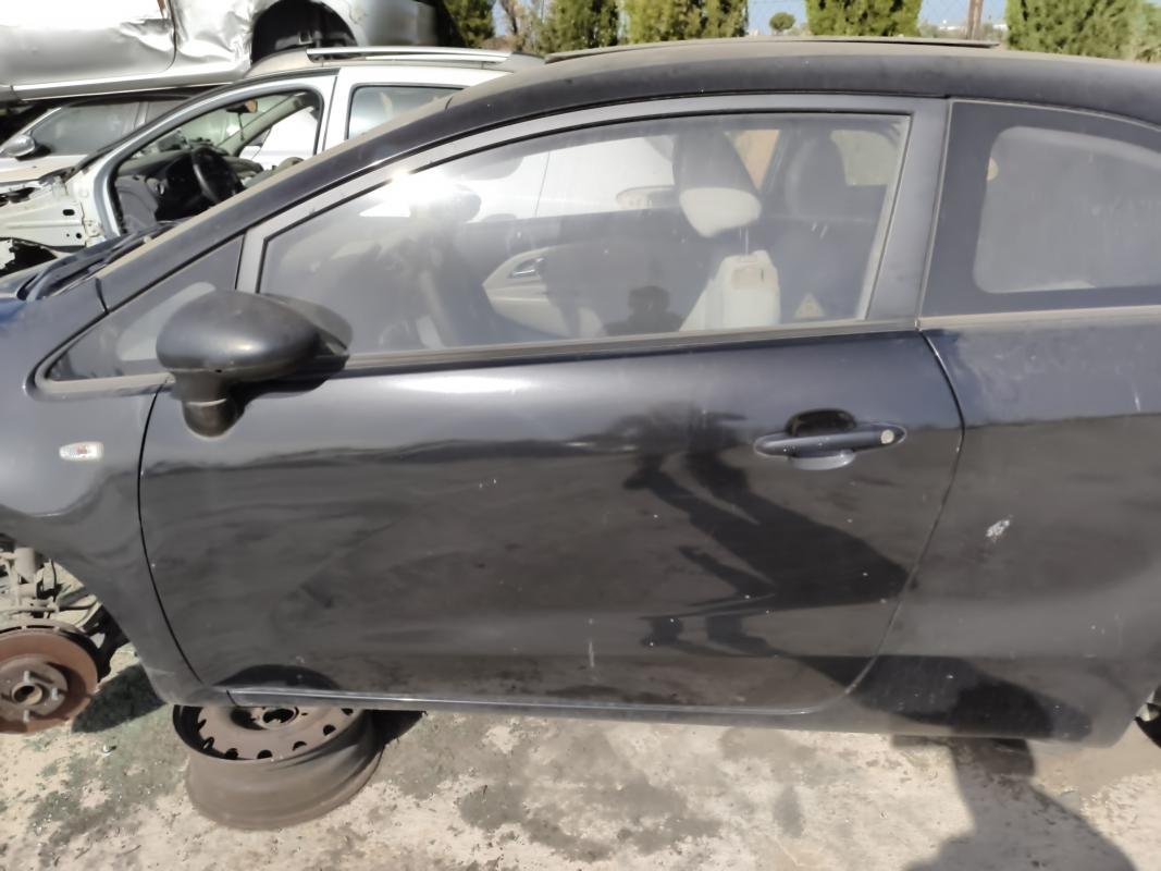 Puerta delantera izquierda Kia Rio III Hatchback (UB) 1.2 16V (85 cv)