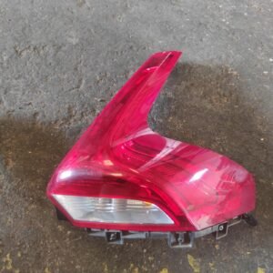 Piloto trasero derecho Volvo V40 (2012) 2.0 D3 (150 cv) Automatico